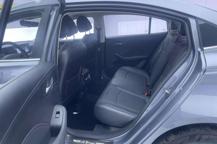 Used Roewe i5 2023 1.5L CVT Luxury Edition Left Rear Seat