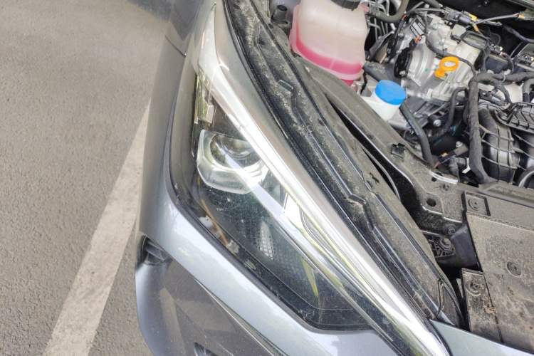 Used Roewe i5 2023 1.5L Manual Comfort Edition Right Front Headlight