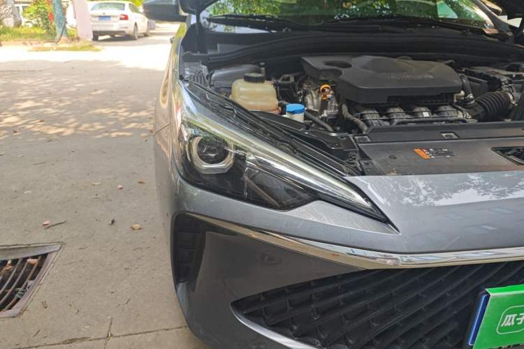 Used Roewe i5 2023 1.5L CVT Luxury Edition Right Front Headlight
