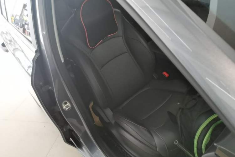 Used Roewe i5 2023 1.5L CVT Luxury Edition Right Front Seat