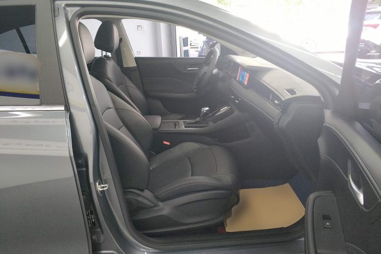 Used Roewe i5 2023 1.5L CVT Luxury Edition Right Front Seat
