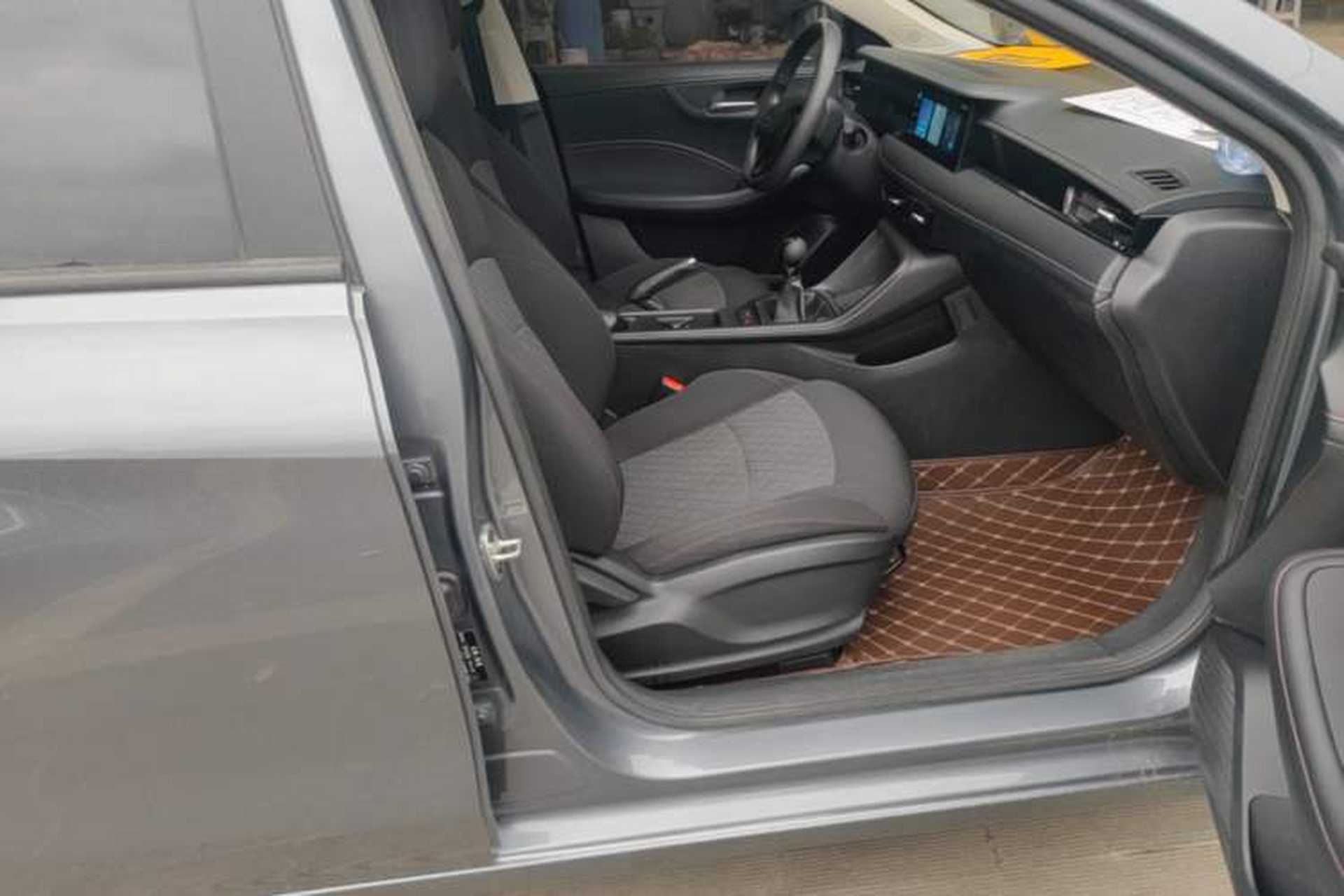 Used Roewe i5 2023 1.5L Manual Comfort Edition Right Front Seat