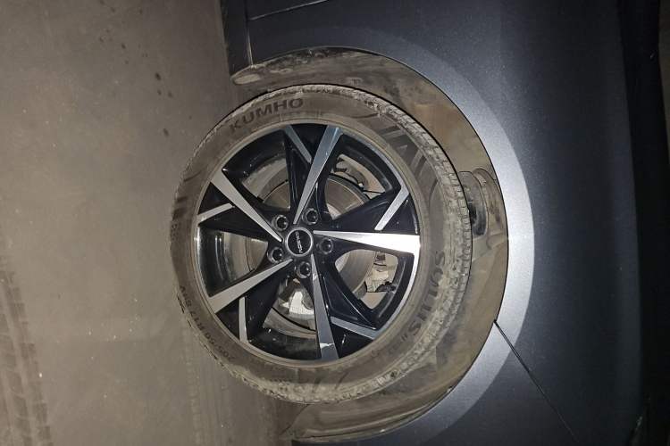 Used Roewe i5 2023 1.5L CVT Luxury Edition Right Front Wheel Hub