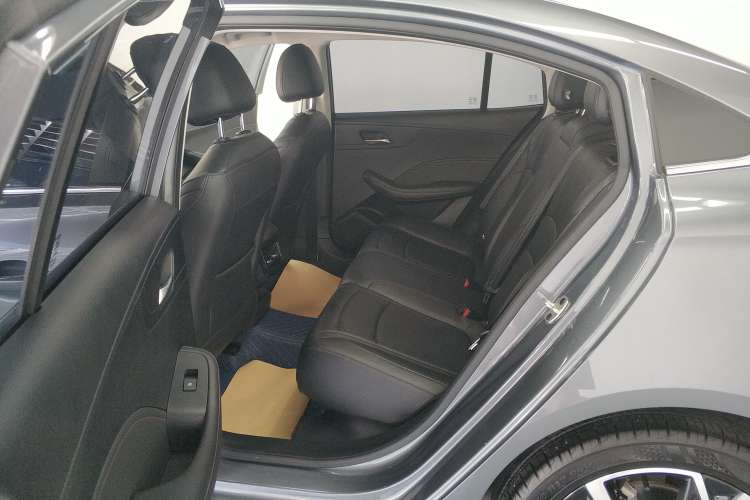 Used Roewe i5 2023 1.5L CVT Luxury Edition Right Rear Seat