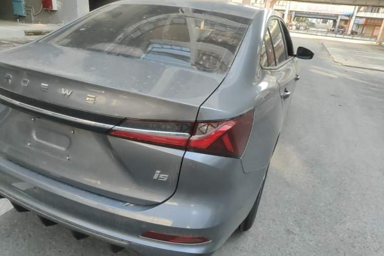 Used Roewe i5 2023 1.5L Manual Comfort Edition Right Rear Taillight