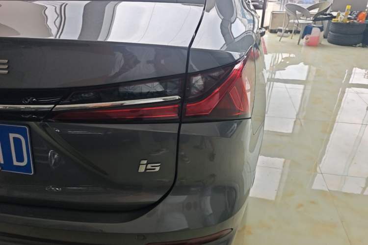 Used Roewe i5 2023 1.5L CVT Luxury Edition Right Rear Taillight