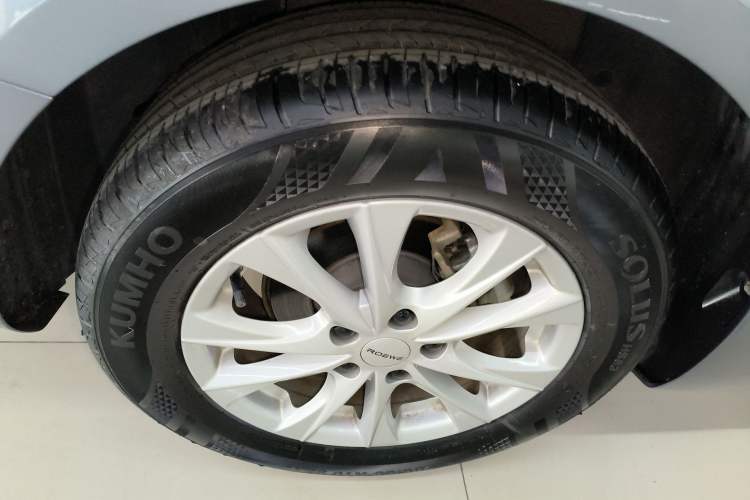 Used Roewe i5 2023 1.5L CVT Luxury Edition Right Rear Wheel Hub