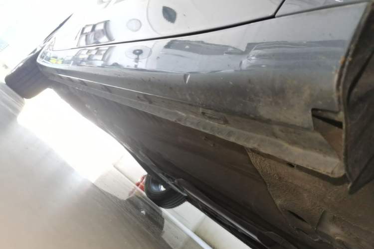 Used Roewe i5 2023 1.5L CVT Luxury Edition Right Side Sill
