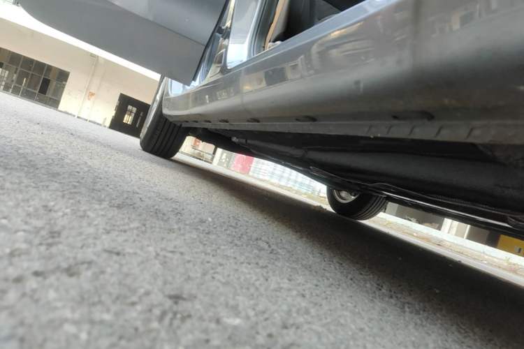 Used Roewe i5 2023 1.5L Manual Comfort Edition Right Side Sill