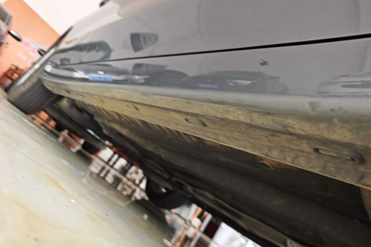 Used Roewe i5 2023 1.5L CVT Luxury Edition Right Side Sill