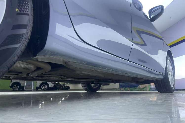 Used Roewe i5 2023 1.5L CVT Luxury Edition Right Side Sill