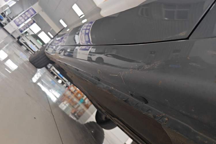 Used Roewe i5 2023 1.5L CVT Luxury Edition Right Side Sill