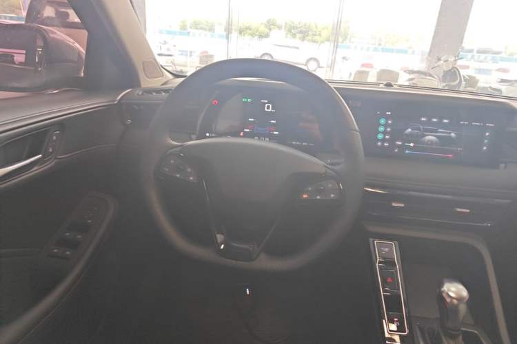 Used Roewe i5 2023 1.5L CVT Luxury Edition Steering Wheel