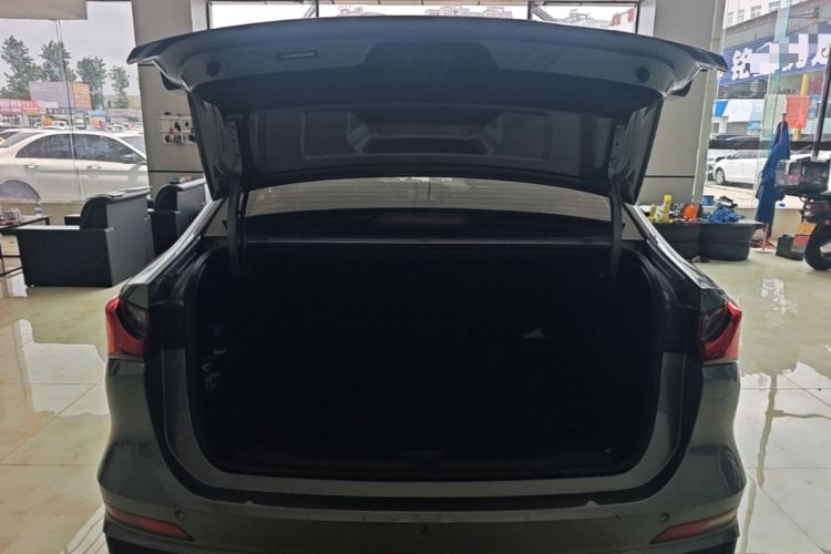 Used Roewe i5 2023 1.5L CVT Luxury Edition Trunk
