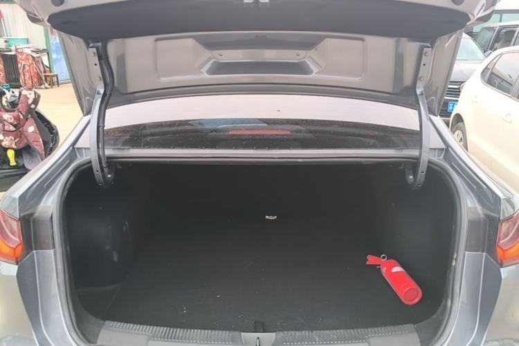 Used Roewe i5 2023 1.5L CVT Luxury Edition Trunk