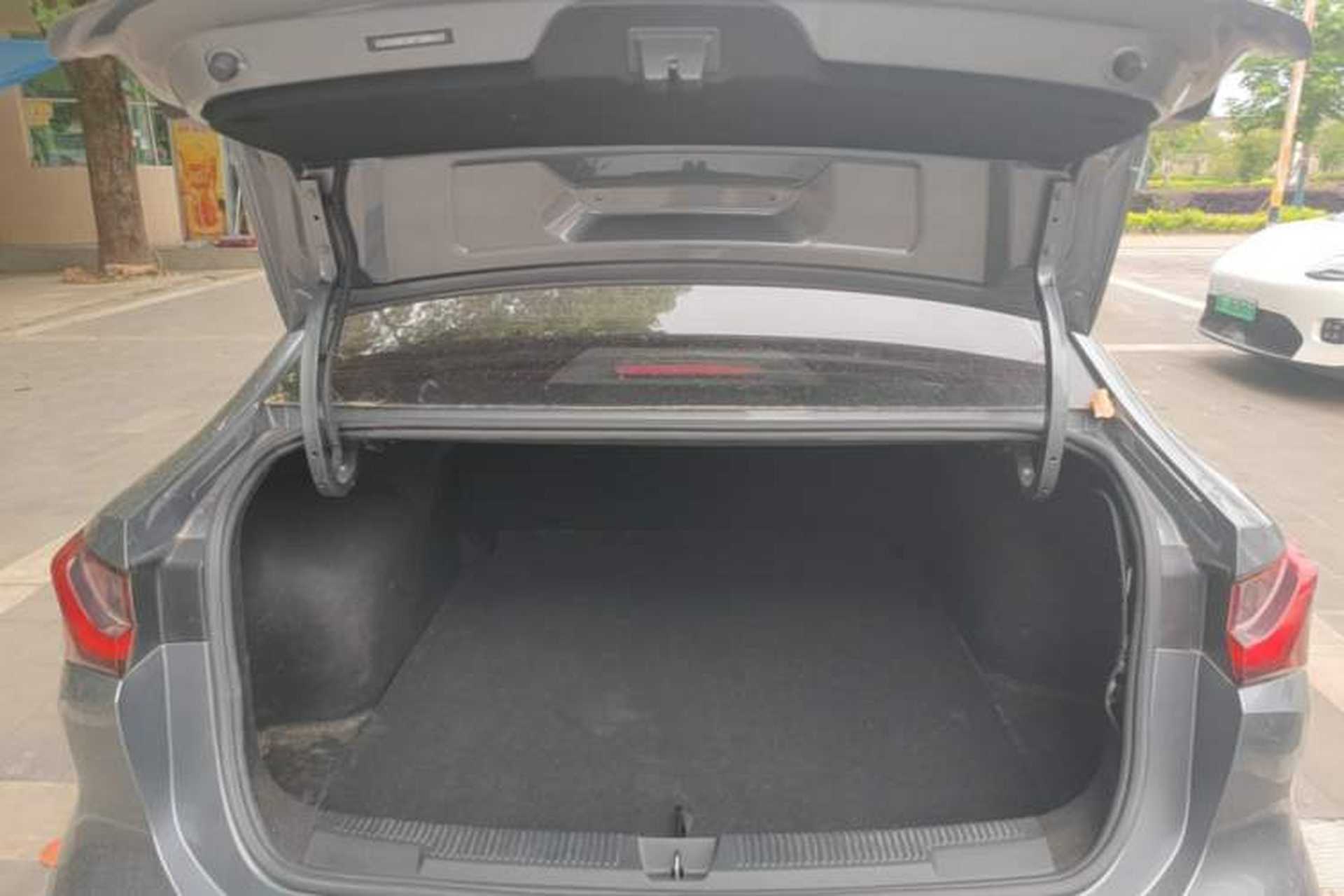 Used Roewe i5 2023 1.5L Manual Comfort Edition Trunk