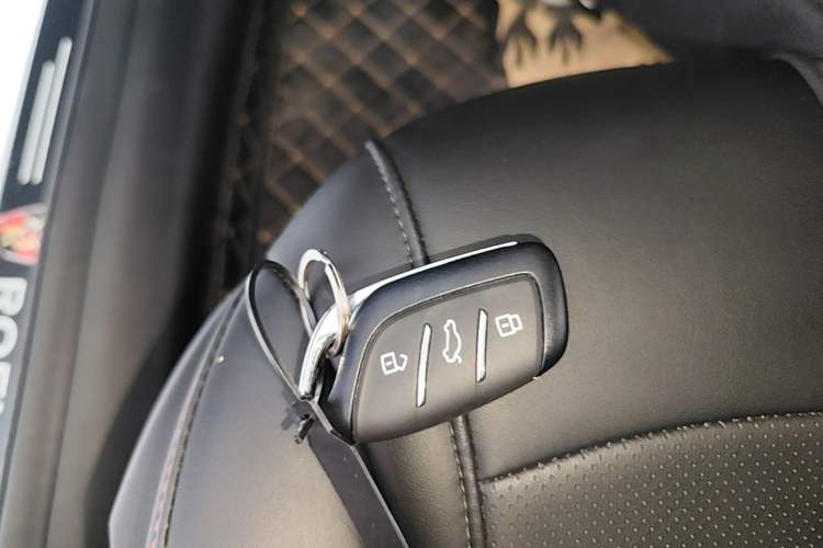 Used Roewe i5 2023 1.5L CVT Luxury Edition Vehicle Key