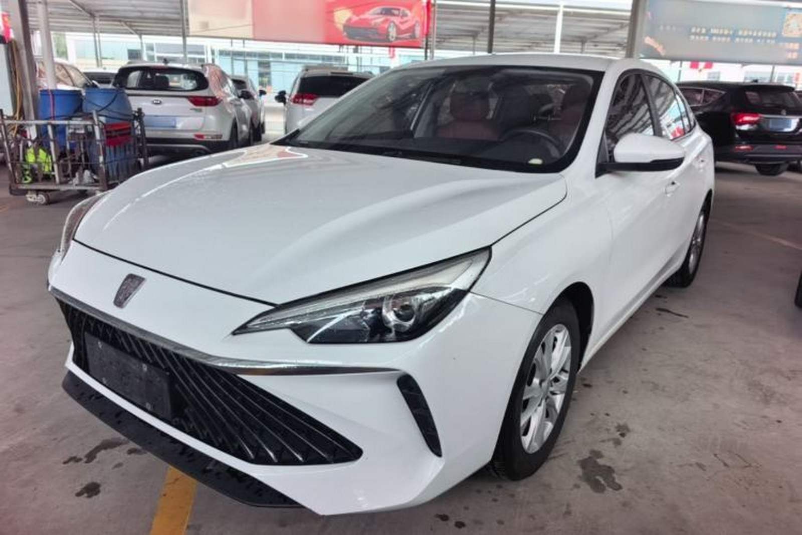 Фото Roewe с площадки