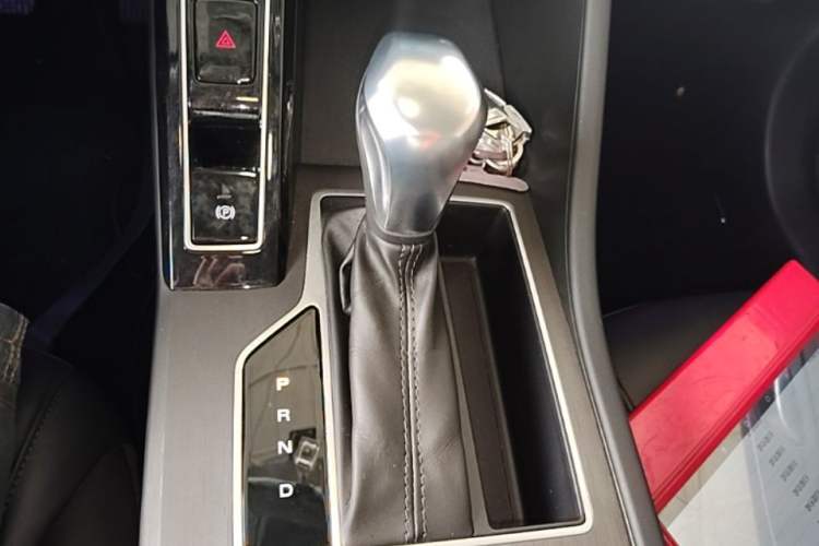 Used Roewe i5 2023 1.5L CVT Luxury Edition Audio And AC Panel