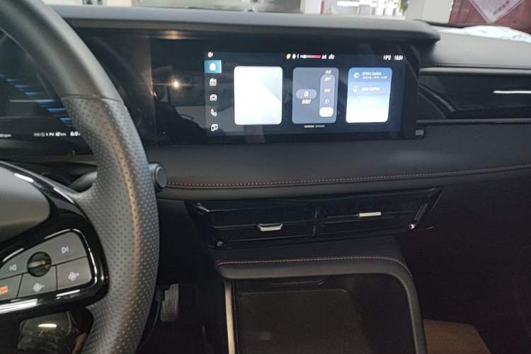 Used Roewe i5 2023 1.5L Manual Comfort Edition Audio And AC Panel