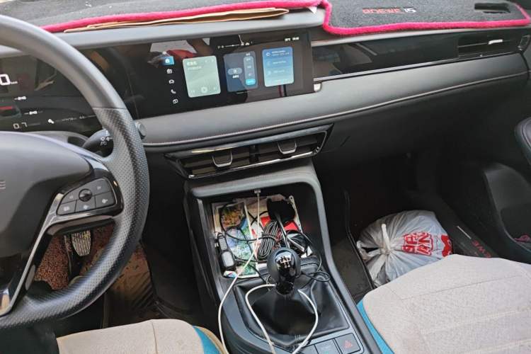 Used Roewe i5 2023 1.5L Manual Comfort Edition Audio And AC Panel