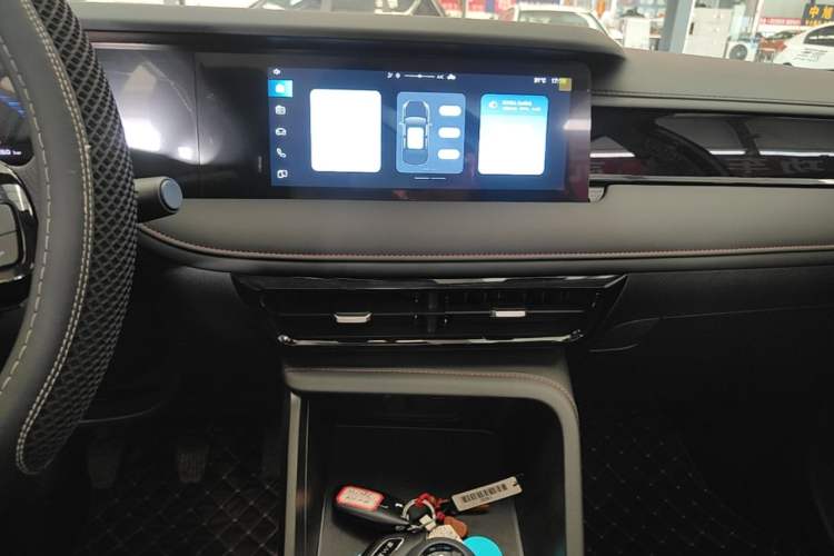 Used Roewe i5 2023 1.5L Manual Excellence Edition Audio And AC Panel