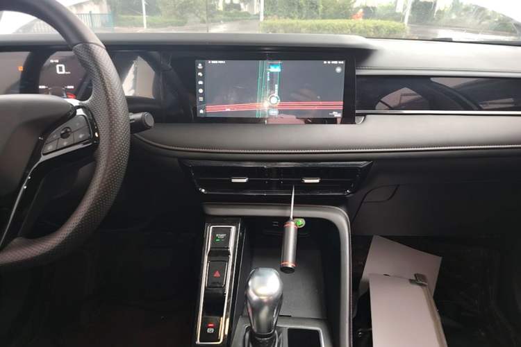 Used Roewe i5 2023 1.5L CVT Flagship Edition Audio And AC Panel