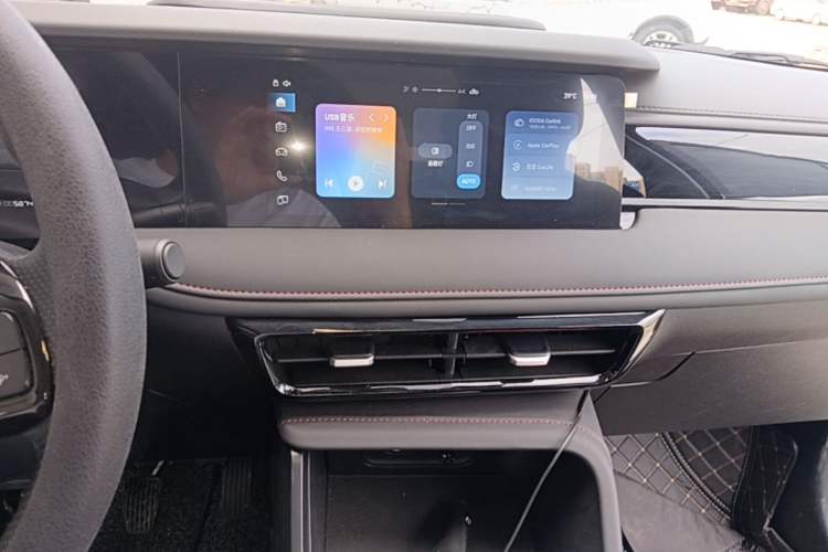Used Roewe i5 2023 1.5L Manual Comfort Edition Audio And AC Panel