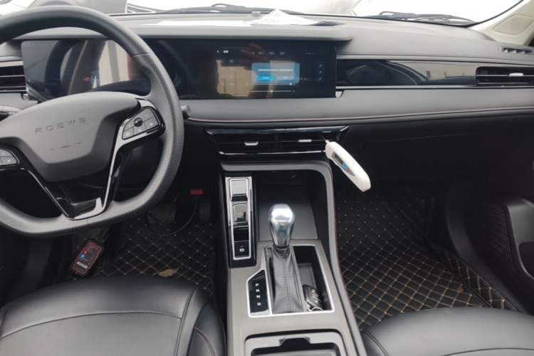 Used Roewe i5 2023 1.5L CVT Luxury Edition Audio And AC Panel