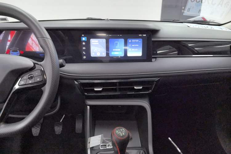 Used Roewe i5 2023 1.5L Manual Excellence Edition Audio And AC Panel