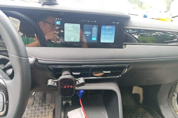 Used Roewe i5 2023 1.5L Manual Comfort Edition Audio And AC Panel