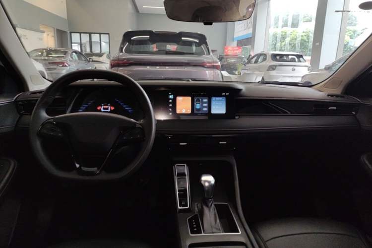 Used Roewe i5 2023 1.5L CVT Luxury Edition Center Console
