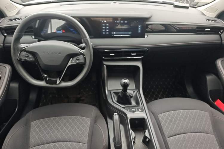 Used Roewe i5 2023 1.5L Manual Comfort Edition Center Console