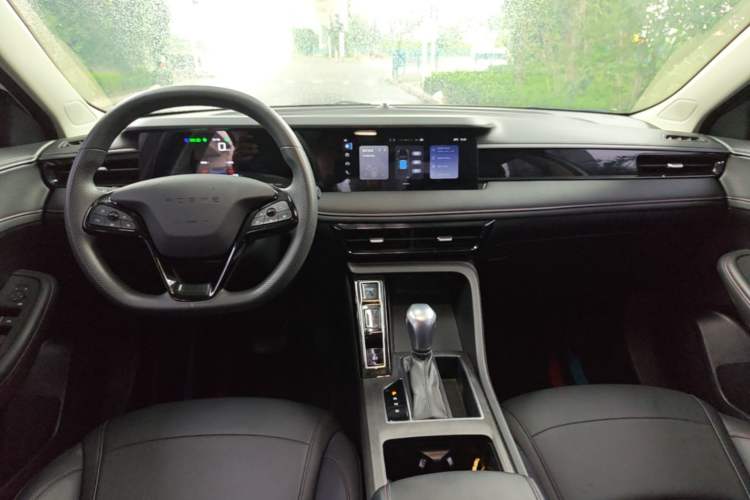 Used Roewe i5 2023 1.5L CVT Luxury Edition Center Console