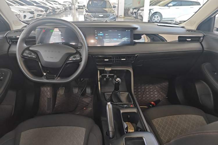 Used Roewe i5 2023 1.5L Manual Comfort Edition Center Console