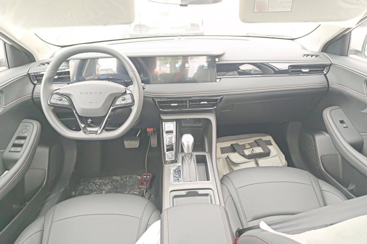 Used Roewe i5 2023 1.5L CVT Luxury Edition Center Console