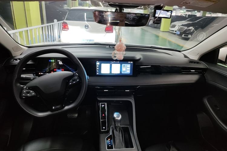 Used Roewe i5 2023 1.5L CVT Luxury Edition Center Console
