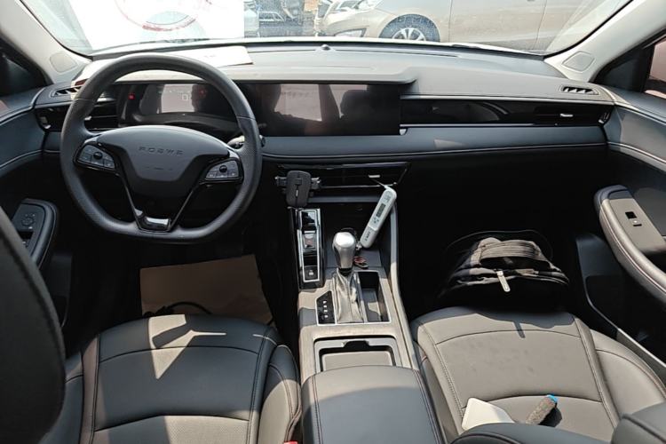 Used Roewe i5 2023 1.5L CVT Luxury Edition Center Console