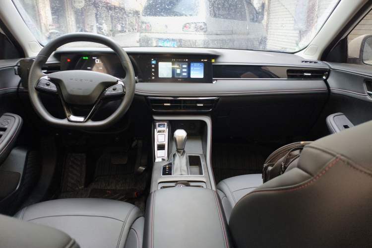 Used Roewe i5 2023 1.5L CVT Luxury Edition Center Console