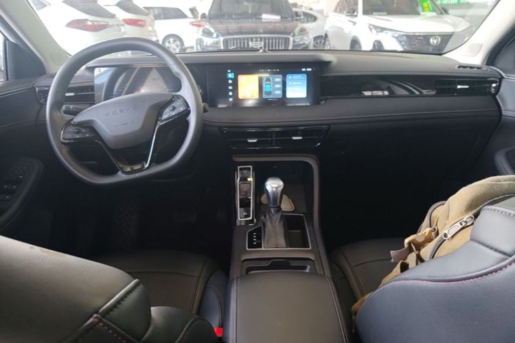 Used Roewe i5 2023 1.5L CVT Luxury Edition Center Console