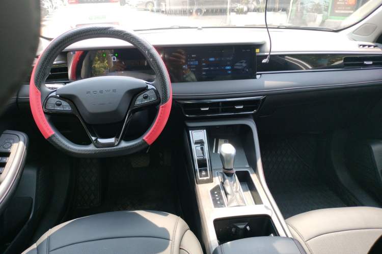 Used Roewe i5 2023 1.5L CVT Luxury Edition Center Console