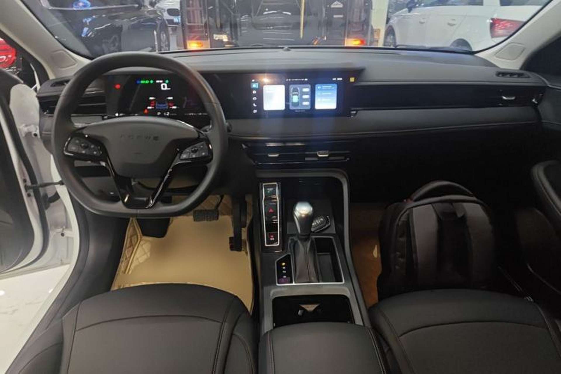 Used Roewe i5 2023 1.5L CVT Luxury Edition Center Console