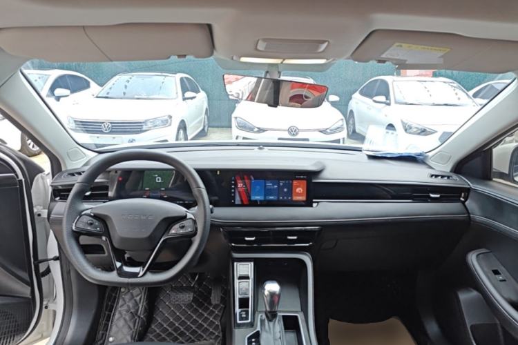 Used Roewe i5 2023 1.5L CVT Luxury Edition Center Console