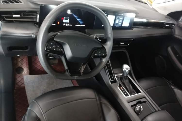 Used Roewe i5 2023 1.5L CVT Luxury Edition Center Console