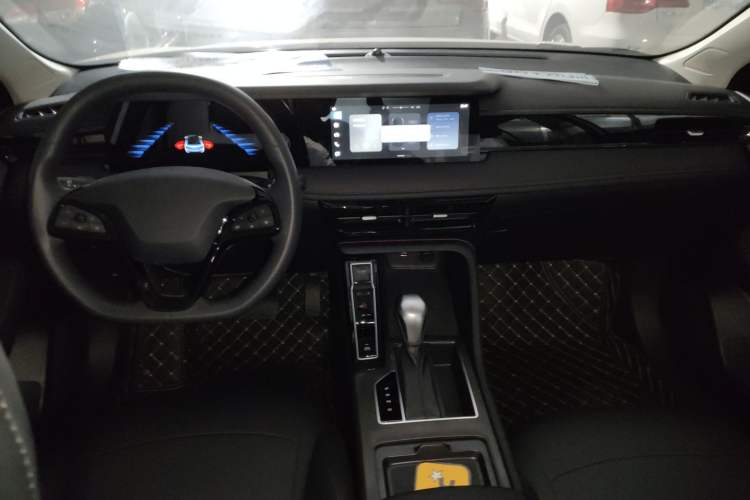 Used Roewe i5 2023 1.5L CVT Luxury Edition Center Console