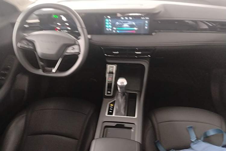 Used Roewe i5 2023 1.5L CVT Luxury Edition Center Console