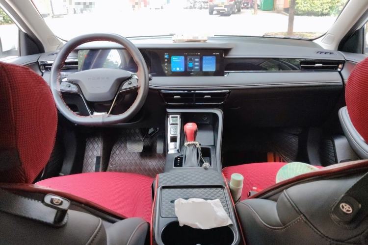 Used Roewe i5 2023 1.5L CVT Luxury Edition Center Console