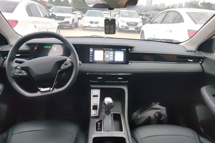 Used Roewe i5 2023 1.5L CVT Luxury Edition Center Console