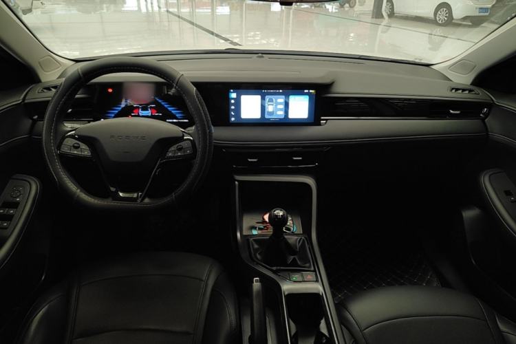 Used Roewe i5 2023 1.5L Manual Excellence Edition Center Console