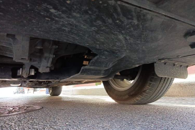 Used Roewe i5 2023 1.5L Manual Comfort Edition Chassis Front Left